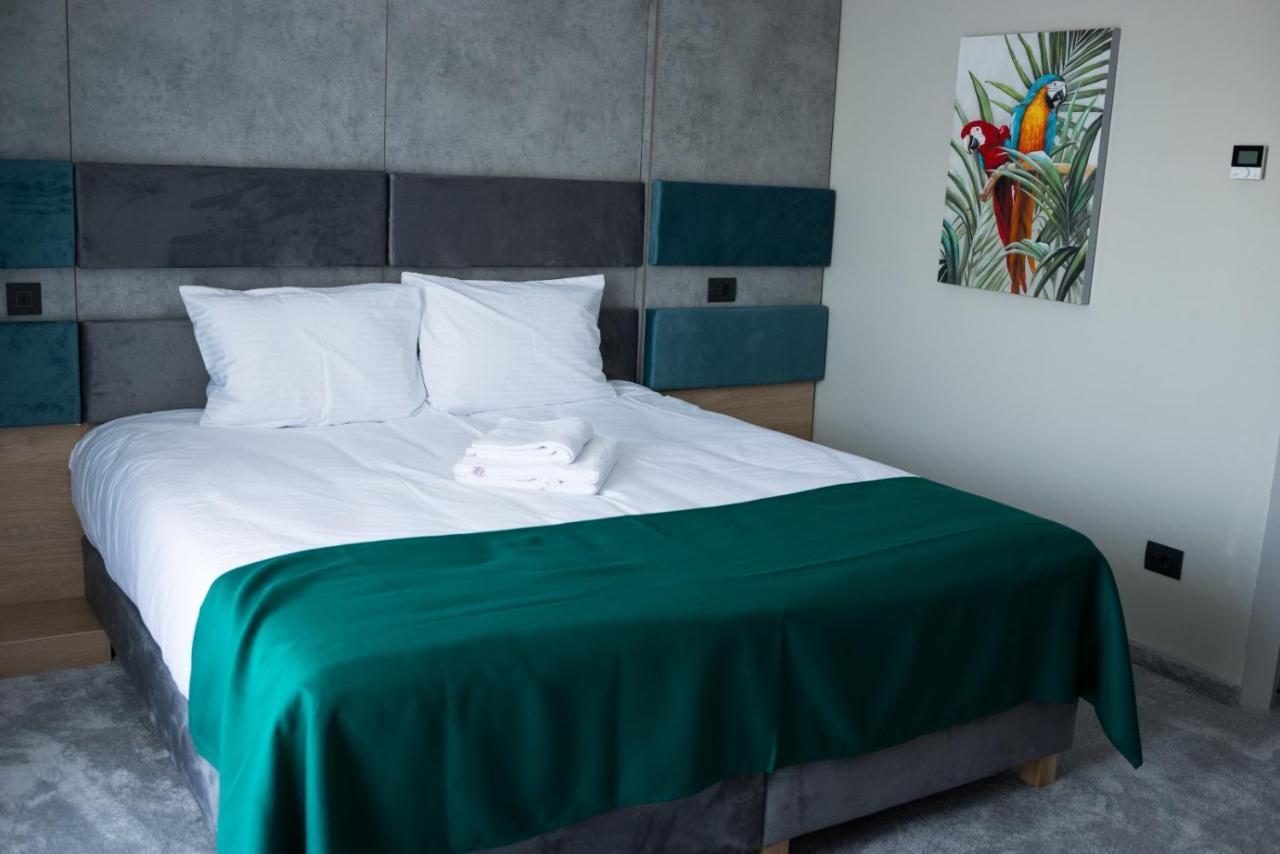 Hotel Plutitor Lebada Bicaz Bagian luar foto